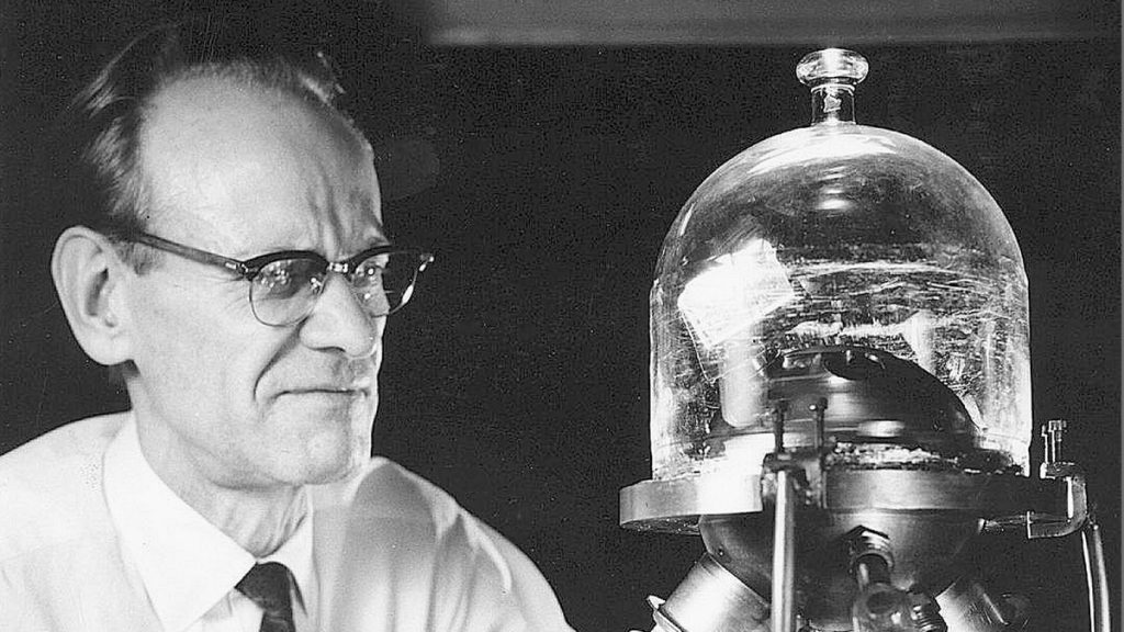 Philo Farnsworth with one of the earliest "bell jar" model fusers, ca 1960